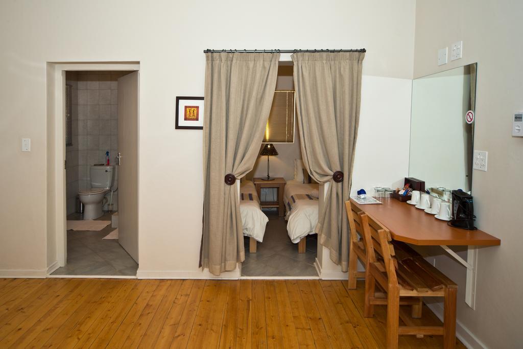 Bahnhof Hotel Aus Rum bild