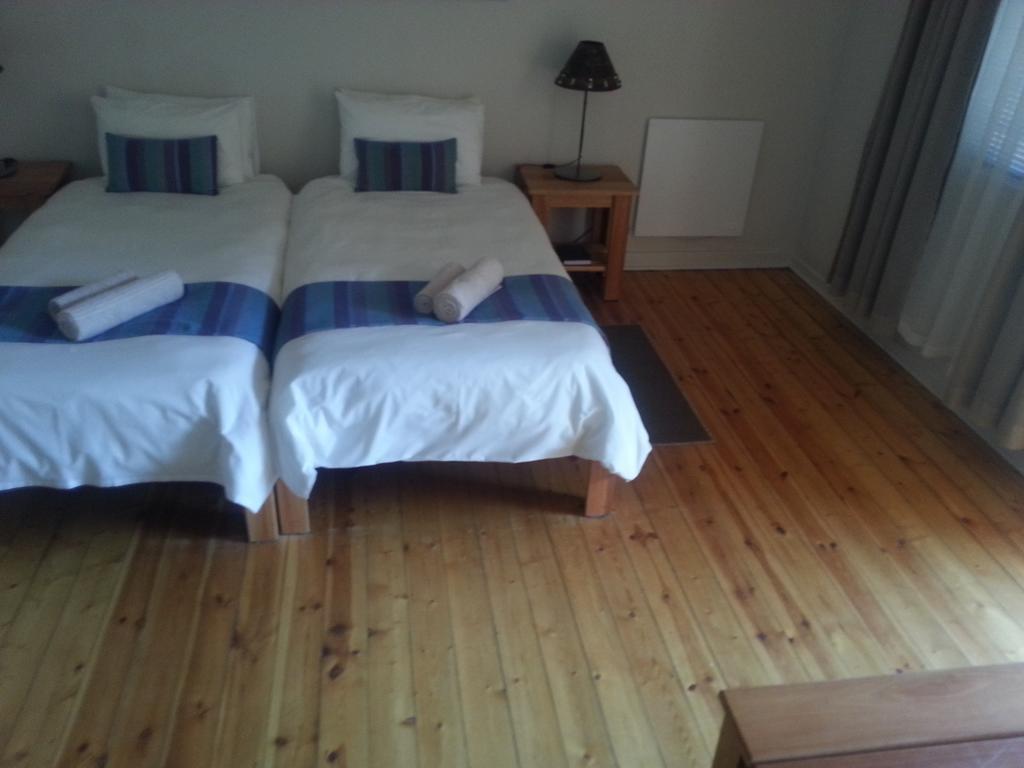 Bahnhof Hotel Aus Exteriör bild